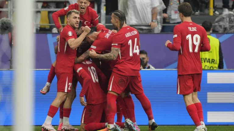 Taraftarlar EURO 2024’ün en güzel golü olarak Mert Müldür’ün volesini seçti