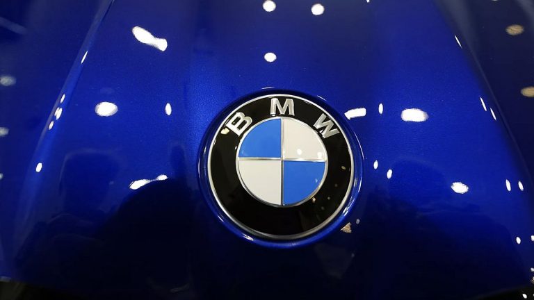 BMW, su pompası sorunları nedeniyle 720.000’den fazla aracı geri çağırıyor