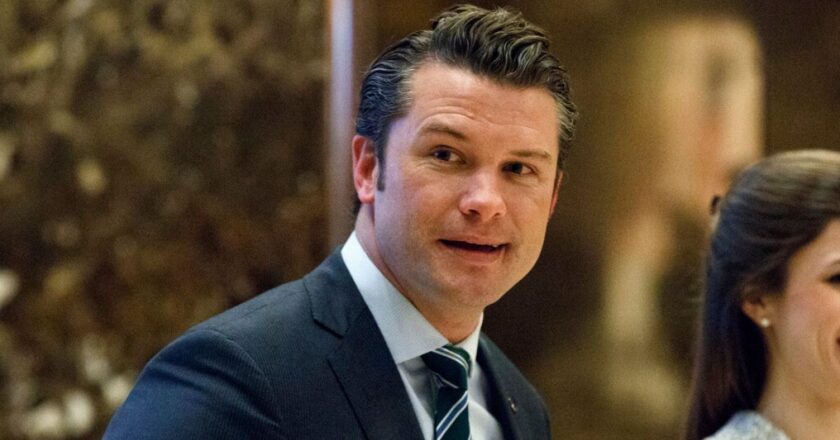 Trump, Savunma Bakanlığı için Fox News'tan Pete Hegseth'i seçti