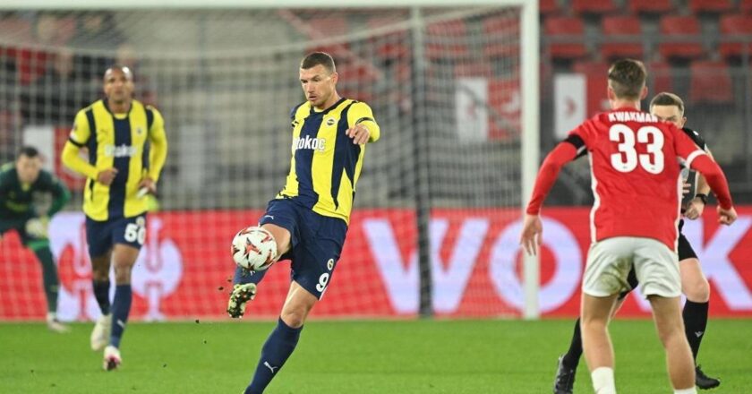 F.Bahçe Hollanda'da kaybetti! AZ Alkmaar-Fenerbahçe 3-1