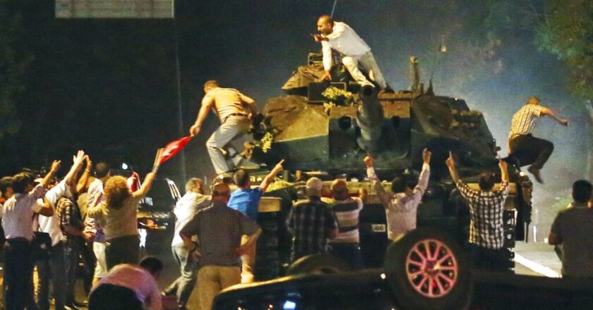 15 Temmuz darbe girişimi nedeniyle ömür boyu hapis cezasına çarptırılan 31 özel kişinin tahliyesine karar verildi.