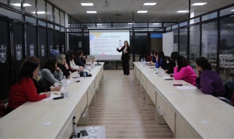 “Mutlu Çocuklar” olan öğretmenler