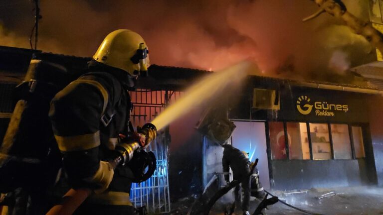 En hafif dükkan bomba olarak patladı