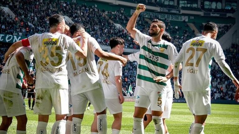 Bursaspor yeni öğretmeni ile farkı yeniden açtı