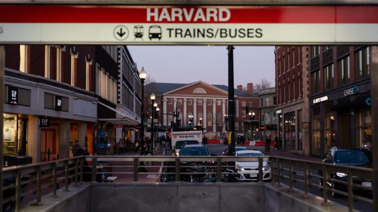 Amerika Birleşik Devletleri’nde Harvard Üniversitesi kampüsünde ateşli silah