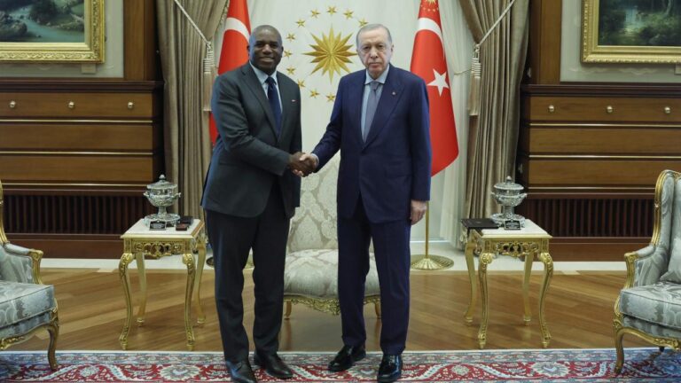 Başkan Erdoğan İngiliz Dışişleri Bakanını kabul etti