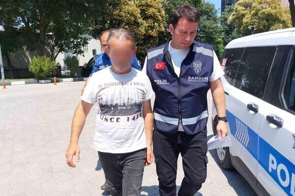 Samsun arabayı arabadaki battaniyeye konuştu ve ateşe veriyor! “Jinn yaktı” dedi.