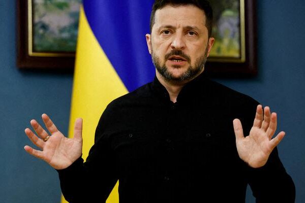 Ukrayna Cumhurbaşkanı Zelenskiy: “Rusya yeni saldırılar için cepheye hazırlanıyor”