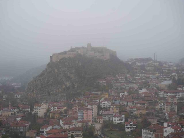 Sis etkili oldu, görüş mesafesi 50 metreye düştü