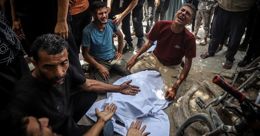 Soykırımcı İsrail Gazze soykırımında 19 bin öğrenciyi öldürdü