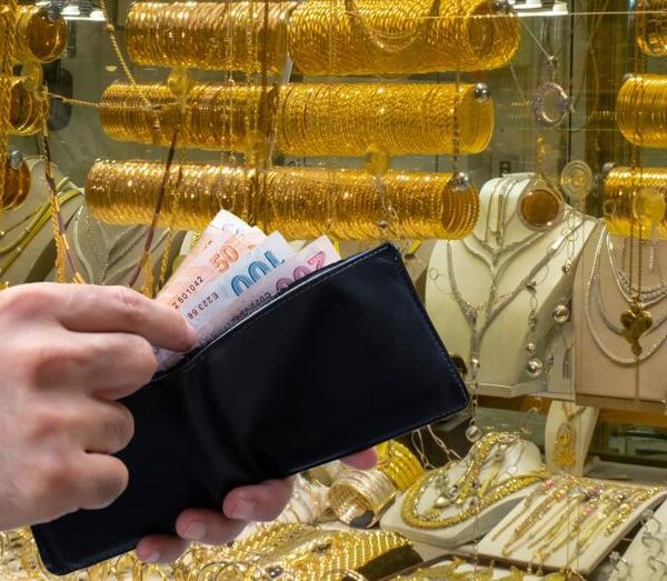 Altın Fiyatları 26 Kasım 2025: Güncel Gram ve Çeyrek Altın Alış-Satış Değerleri Ne?