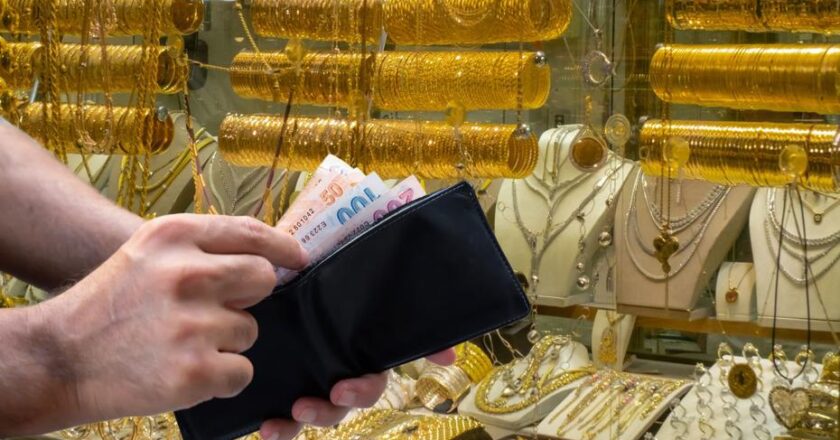 Altın Fiyatları 26 Kasım 2025: Güncel Gram ve Çeyrek Altın Alış-Satış Değerleri Ne?